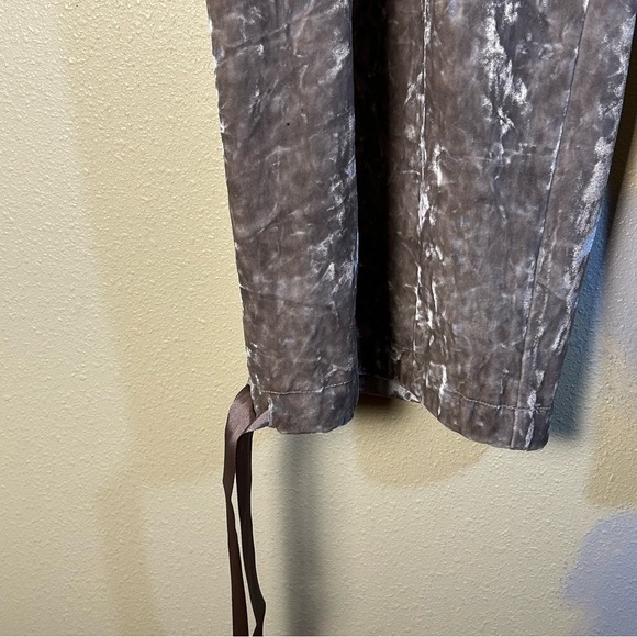 Jessica Simpson Velvet Cargo Pant Plus Size 3X Pearl Grey Drawstring Pockets NEW - Picture 13 of 16